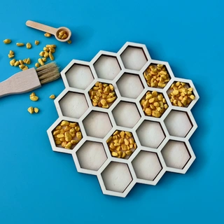 Včelí plástev - tác pro smyslové hraní