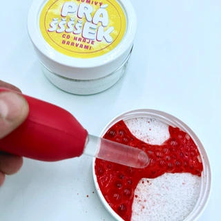 Šumivý práššššek - červená