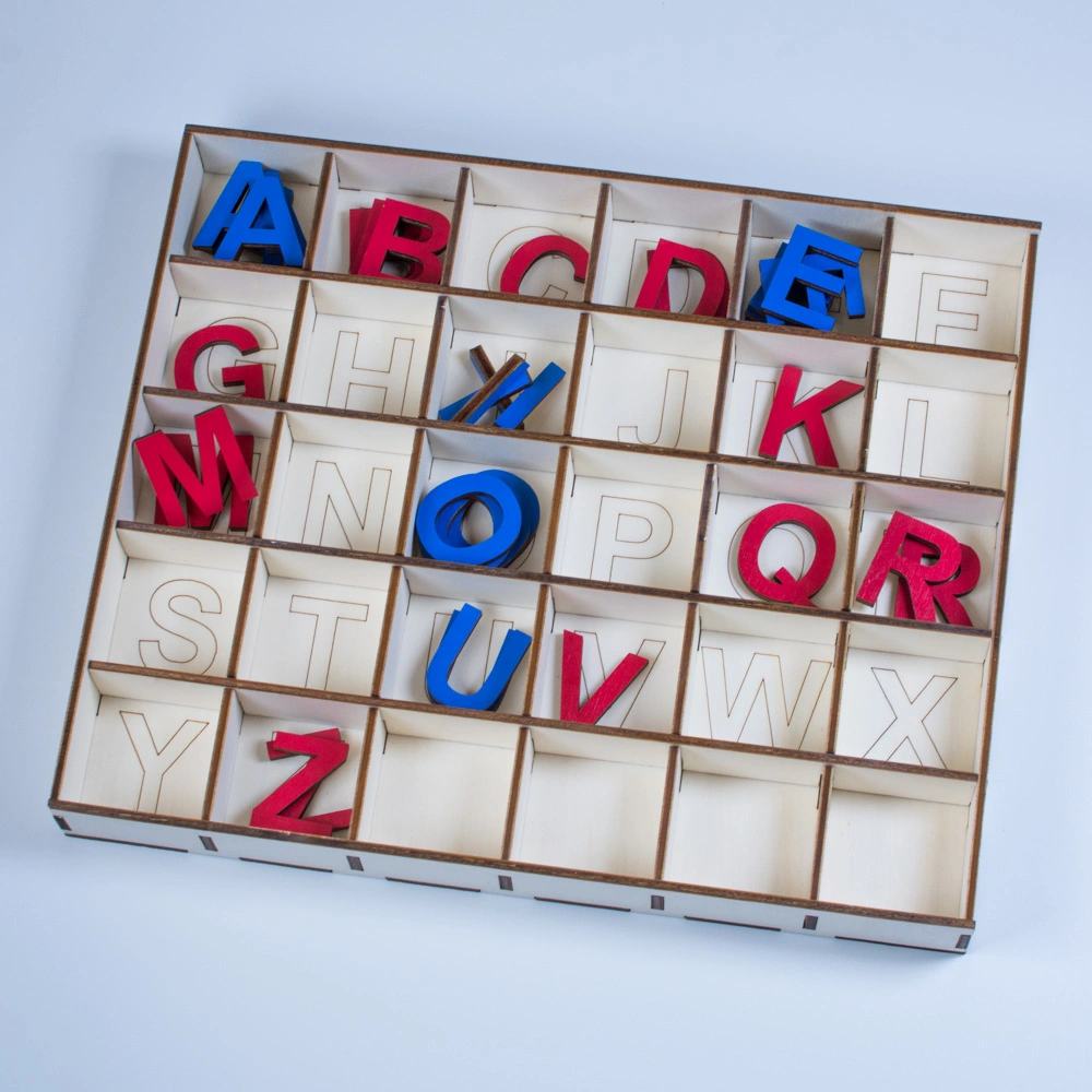 Krabice na tiskací pohyblivou abecedu