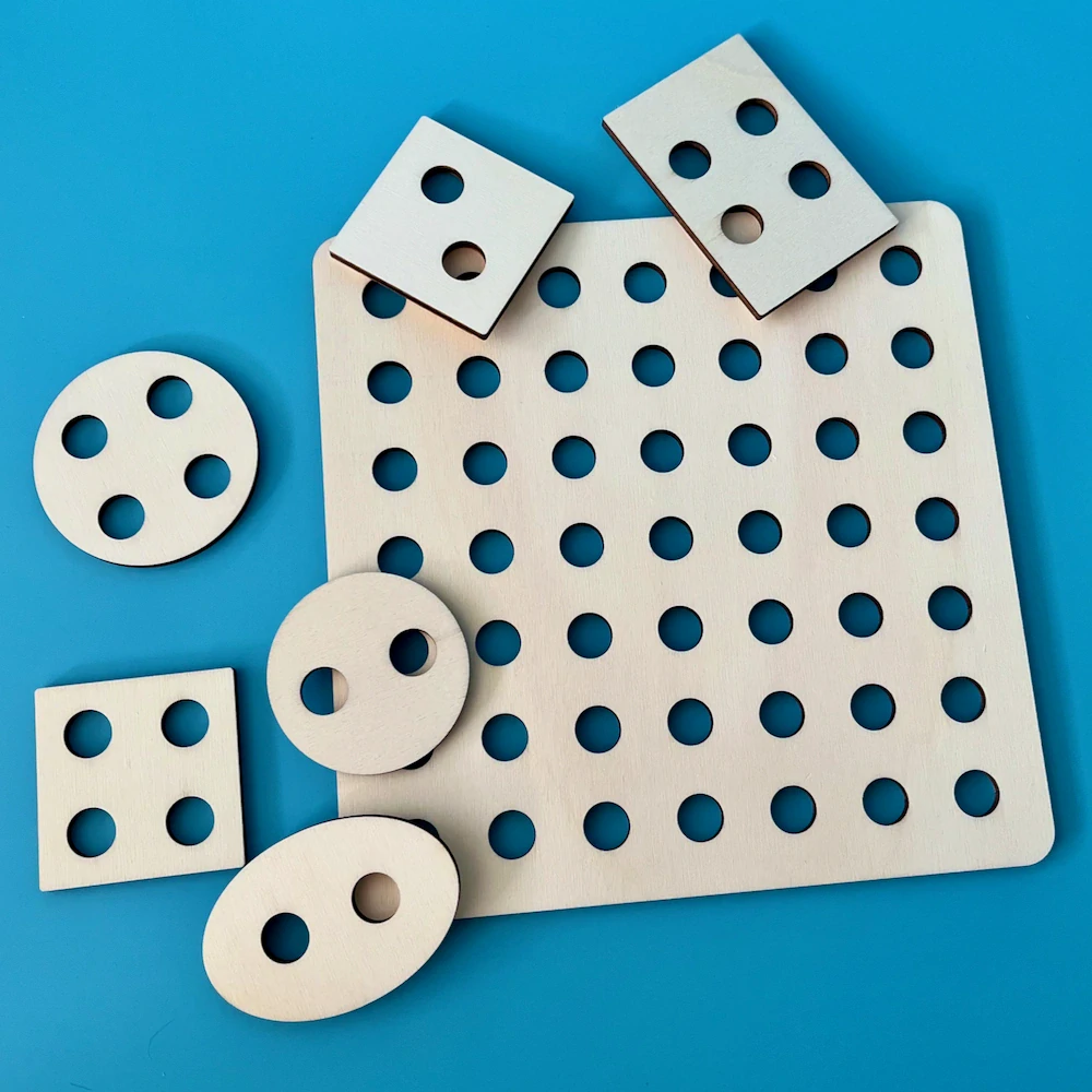 Provlékací deska s knoflíky - 36 děr